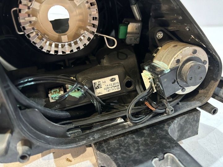 фото №7, Audi q3 8u0 лампа bi-xenon поворотний ліва - 16535