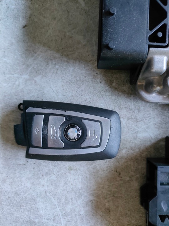 фото №8, Bmw f11 3.0d xdrive комп'ютер cas ключ 8574100