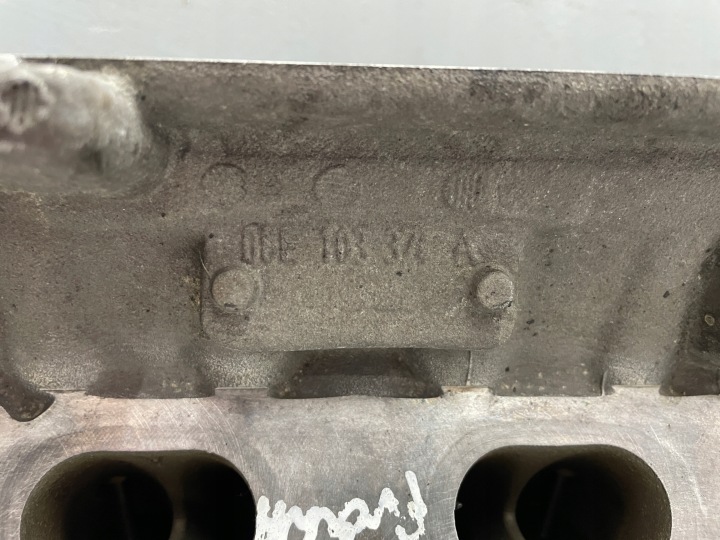 фото №13, Головка двигателя правая 06e103374a audi a6 c6 2.4b 04-11