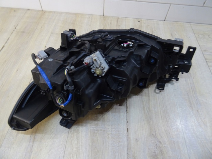 фото №13, Лампа перед права mazda 6 vi gl gt 18- повний led grf5-51030 pin13 +3