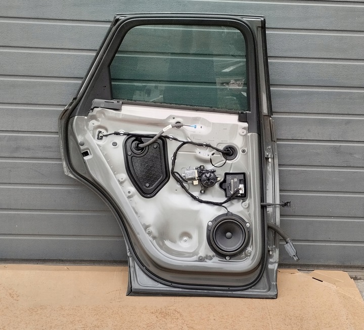 фото №6, Дверь левая задние левый зад audi q3 83a комплектные 19-