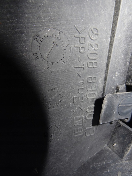 фото №6, W208 clk 2.3 98' купе панель под лобовым стеклом 2088300013