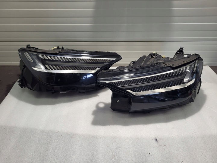 фото №1, Audi q4 e-tron matrix led комплект лампа перед 89a941035 / 89a941036