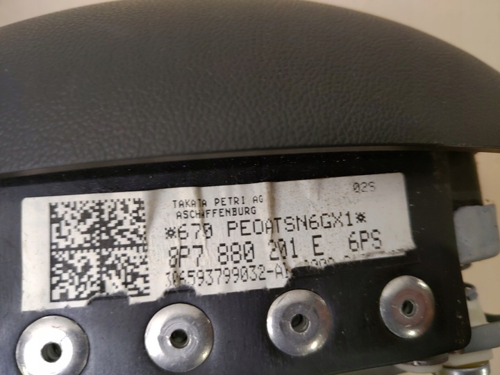 фото №11, Руль + подушка безопасности четырёхспицевый кожа audi a3 8p рестайлинг годы 08-12