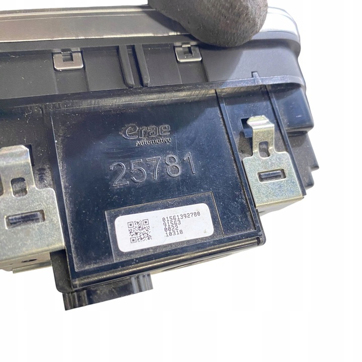 фото №11, Alfa romeo stelvio 2019 перемикачі підігріву сидінь