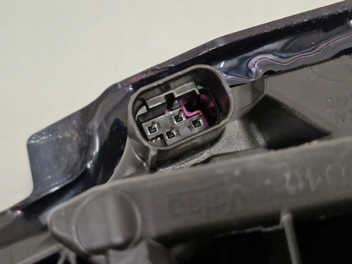фото №11, Mercedes w174 c174 cla накладка фара передняя передняя средняя led