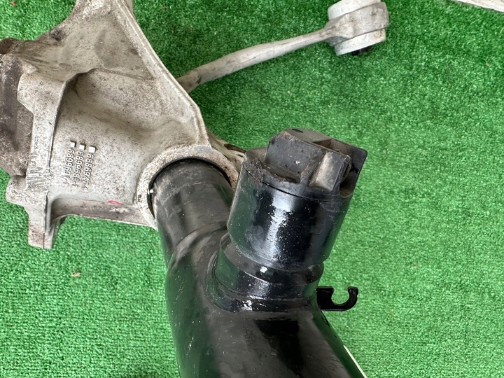 фото №4, Поворотный кулак рычаги амортизатор bmw x3 g08 6887933 6886947