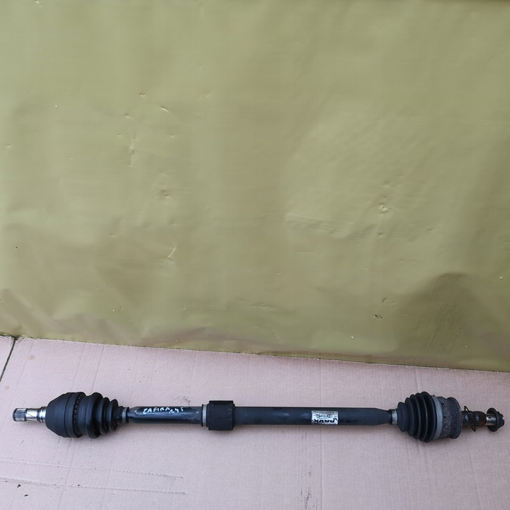 фото №1, Opel zafira c полуось правая длинная 1.4 turbo 13377898 aavx