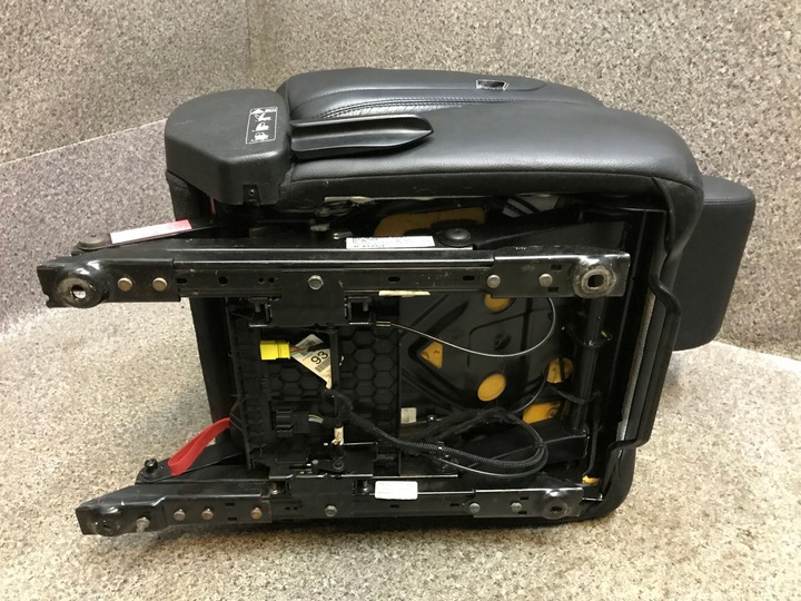 фото №7, Mercedes w251 сидіння складний праві зад 2-gi ряд шкіра чорна isofix kamper