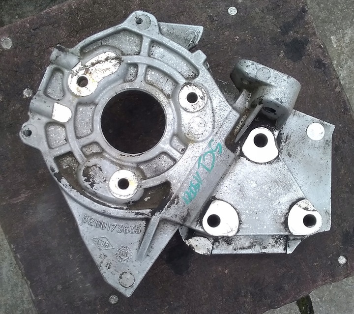 фото №1, Renault scenic i лапи кронштейн крепление насоса впрыскивающая 8200173635