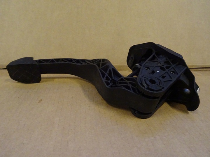 фото №1, Volkswagen polo педаль зчеплення 2q0721388