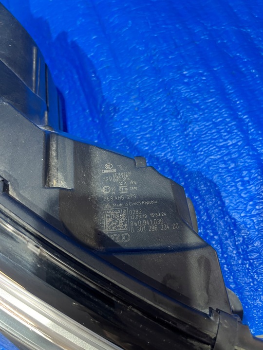 фото №13, Audi a4 b9 8w лампа перед правая полный led matrix 8w0941036