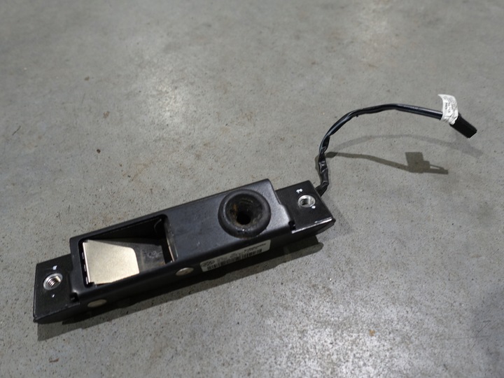 фото №1, Vw beetle 5c3 cabrio замок крыша левый контакт microstyk