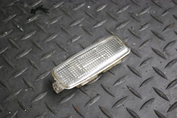 фото №1, Лампа освітлення інтер'єру audi a8 d2 4d0947105a