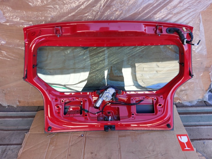 фото №7, Крышка зад vw up красная 15r 5 дверь ly3d