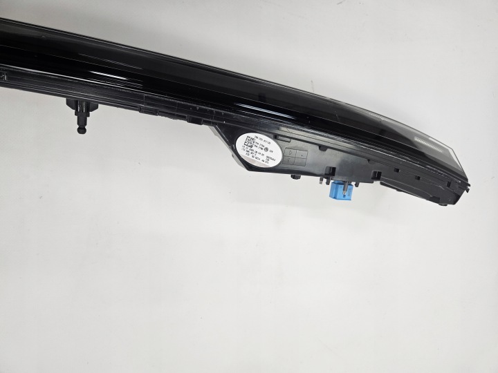 фото №10, Volkswagen id buzz id. buzz 2024 - накладка led крышки зад фара 1t3945307e