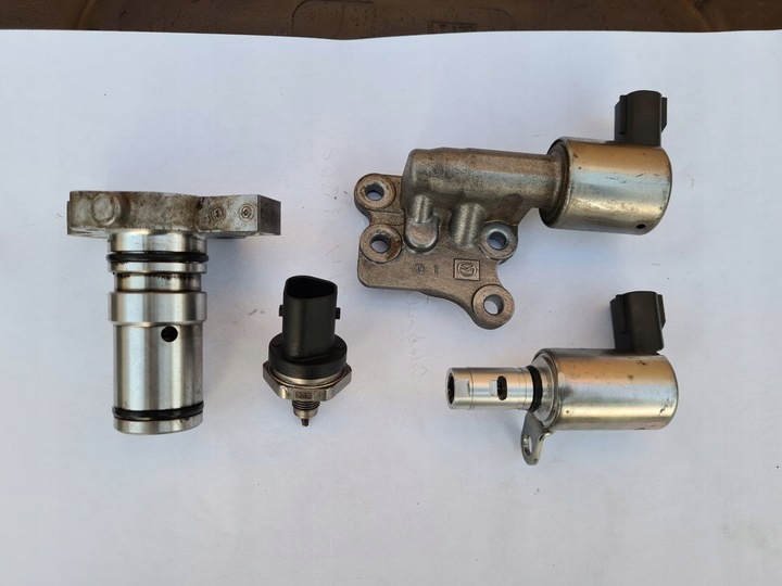 фото №1, Датчик клапан масла sh02 45599 mazda 3 cx5 6