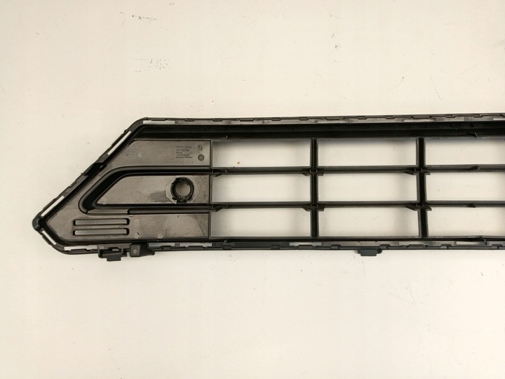 фото №12, Volvo xc40 recharge рестайлінг 2022- решітка середня бампера перед 32136098