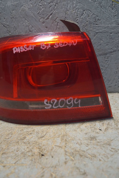 фото №9, Vw passat b7 sedan лампа правий зад s2094