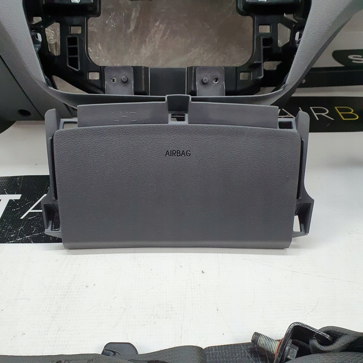 фото №8, Hyundai ioniq панель консоль подушки 4 ремені подушка безпеки air bag pulpit