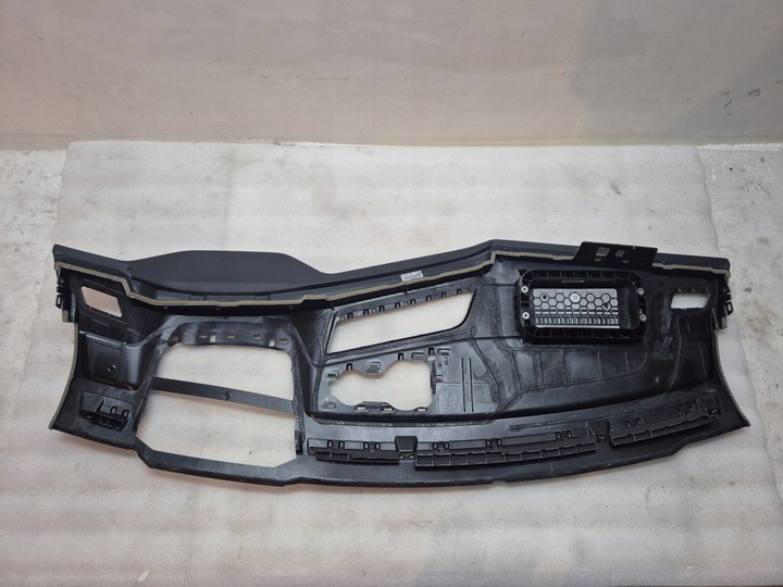 фото №7, Vw touareg iii 761857100b консоль head up 3 різні кольори обшивка оригінал