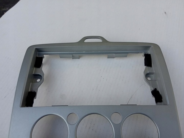 фото №7, Ford focus mk2 2004-07r. - панель рамка