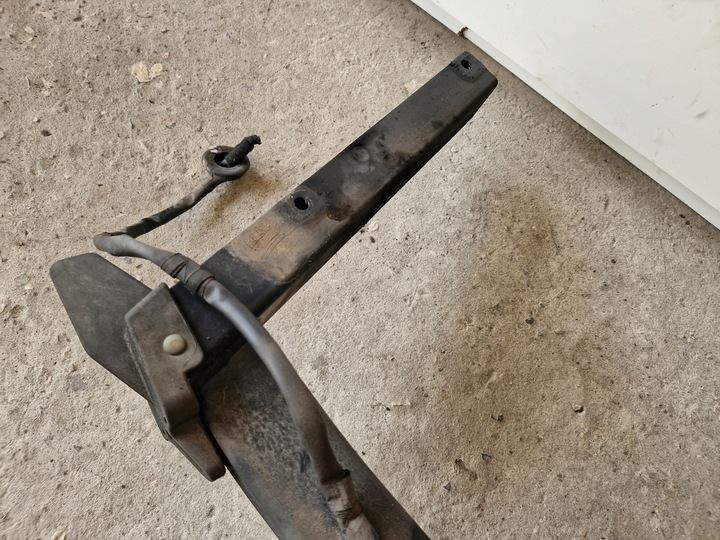 фото №13, Hak буксировочный жгут ключ audi a4 b7 универсал 2.0 tdi 8e0800491d