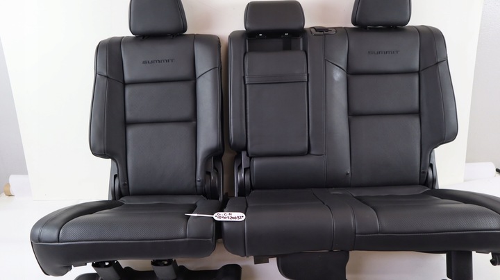 фото №14, Jeep grand cherokee wk2 summit диван зад