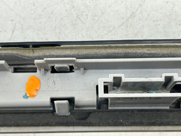 фото №7, 2010 volkswagen amarok третє світло сплав 2h0945097g