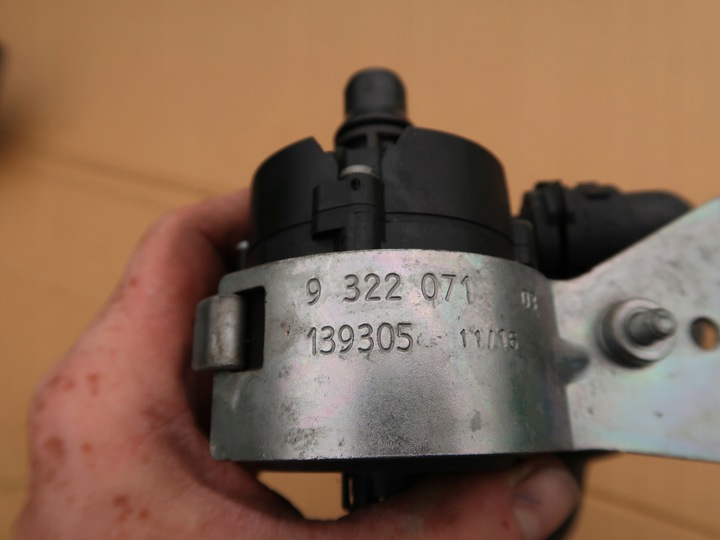 фото №6, Помпа води шланги bmw m4 f82 9147359 9307241