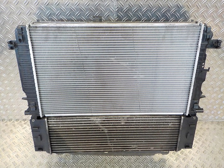 фото №1, Sprinter 906 10-18 651 комплект радиатор автомат