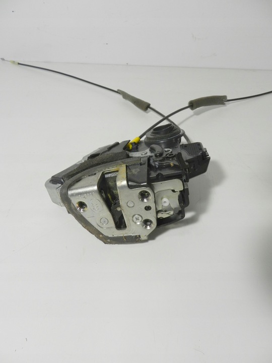 фото №4, Toyota corolla verso ii 04-09 замок дверь левый зад 8 pin