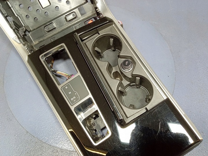 фото №5, Audi a7 c8 планка dekor панель туннеля среднего 4k1864261d