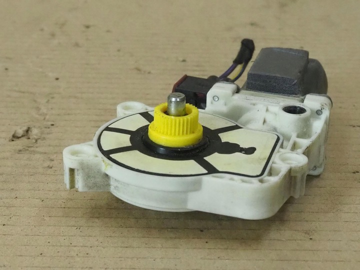 фото №15, Двигунчик скла лівий зад saab 9-3 93 ii рестайлінг 07-12r.