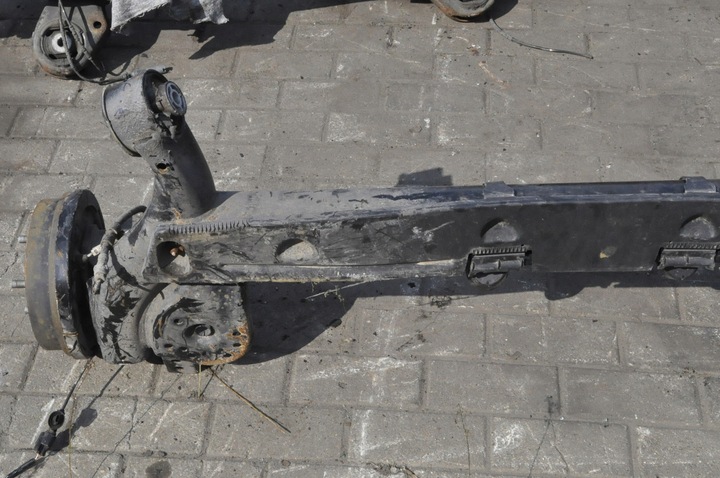 фото №10, Ford fiesta mk8 3d 5d підвішування балка зад барабани