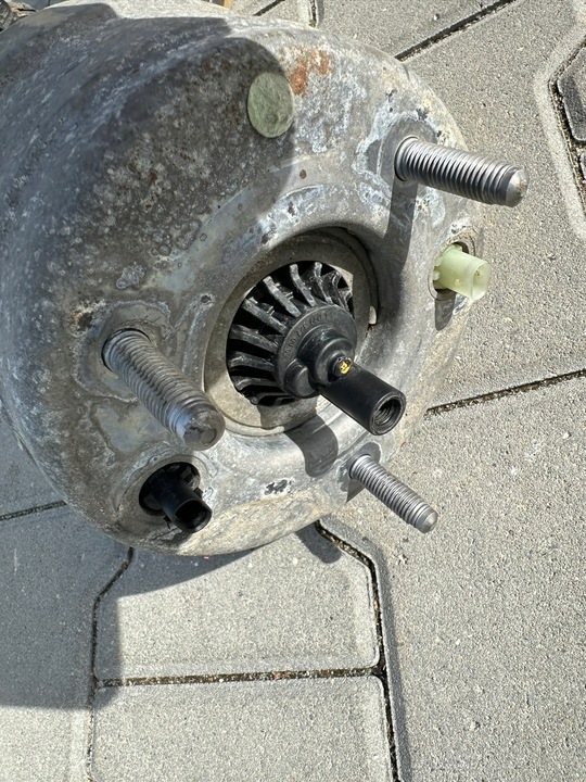 фото №8, Mercedes w213 amg e43 амортизатор ads airmatic левый перед a2133202100