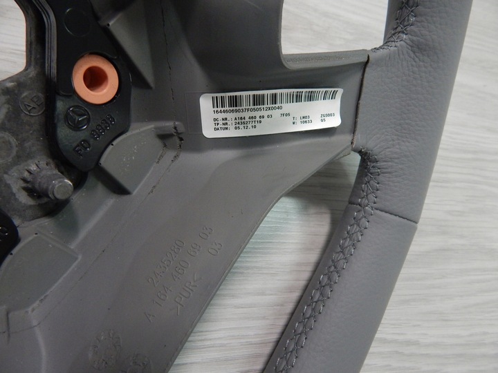 фото №10, Mercedes ml w164 рестайлинг r-klasa w251 рестайлинг руль новая кожа sport лепестки