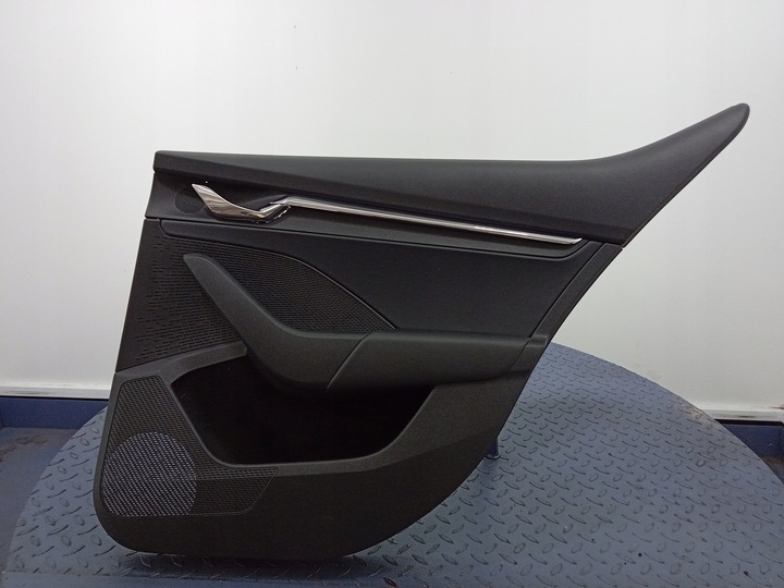 фото №1, Octavia iv hb боковина оббивка двері зад права