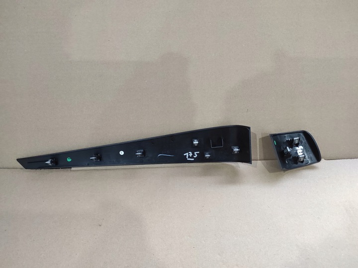 фото №9, Планки панели распределительной консоли renault laguna iii 684200003r 684210004r