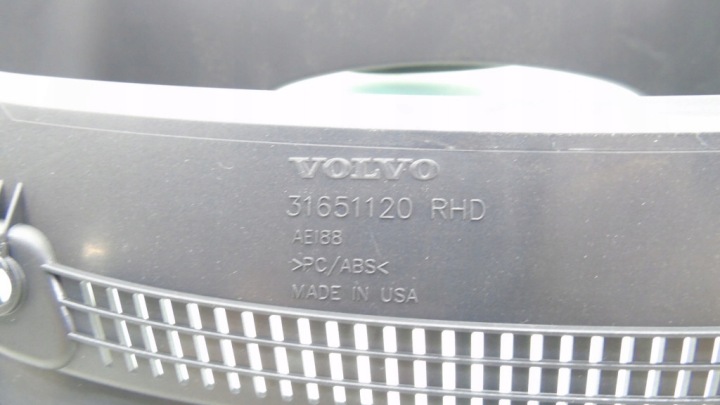 фото №5, Volvo s60 iii v60 защита пластиковая спидометра руль 31651120 31498499