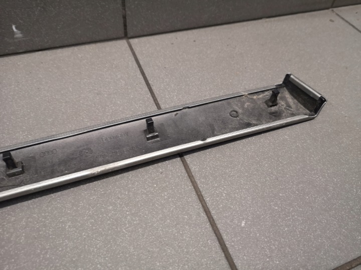 фото №9, Молдинг dekor обшивка права audi a4 b6 8e0867420