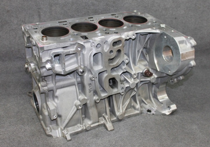 фото №1, Mini r55 r56 r57 r60 r61 - n47c16a 1.6d - блок  двигуна - номінал - справний