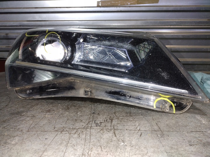 фото №15, Лампа правая передняя 3v1941016a skoda superb iii