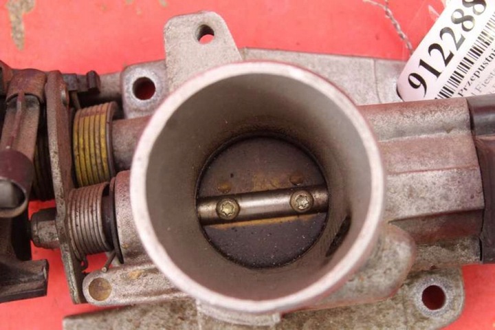 фото №8, Дросельна заслінка 96bf-fa ford fiesta mk5 1.3 8v 60 km 99-02