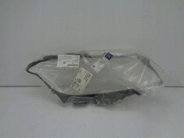 фото №1, Mercedes a-klasa w176 прокладка лампа перед левая