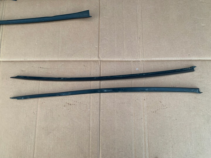 фото №1, Планки скла лобовий комплект audi a8 d4 4h0 гарний