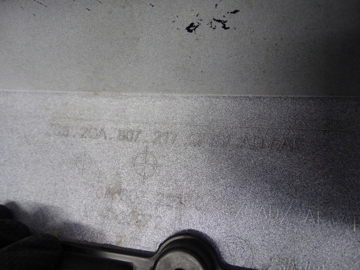 фото №16, Vw t-roc рестайлинг 21- бампер переднее + решётка радиатора + радар оригинальный 2ga807217q