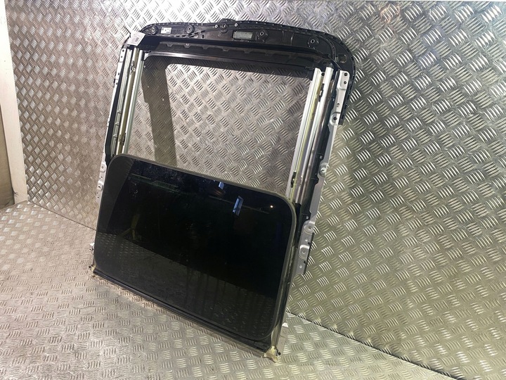 фото №9, Mercedes-benz glc x253 c253 2017 люк комплект a2539067000