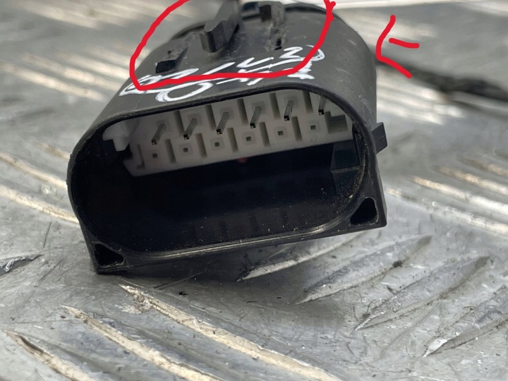 фото №11, Bmw (oem) 8715708 1' f40 установка джгут датчиків pdc