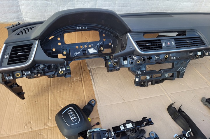 фото №6, Audi q5 ii 80a 16-19 панель консоль подушка безопасности ремни